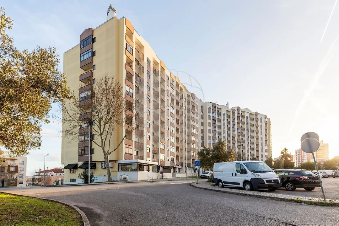 Apartamento T2 para Venda em Póvoa de Santa Iria e Forte da Casa Foto 1