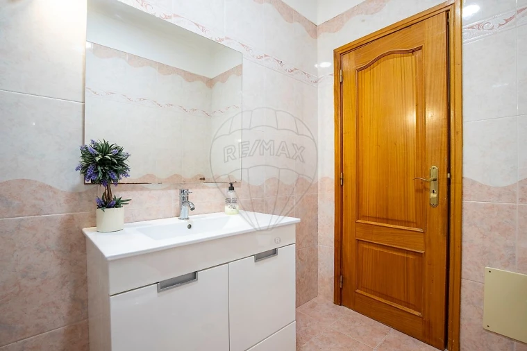 Apartamento T2 para Venda em Póvoa de Santa Iria e Forte da Casa Foto 16