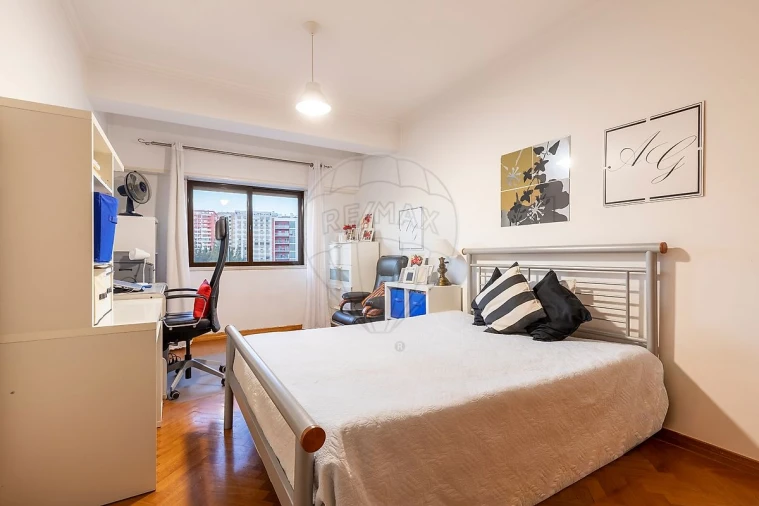 Apartamento T2 para Venda em Póvoa de Santa Iria e Forte da Casa Foto 20