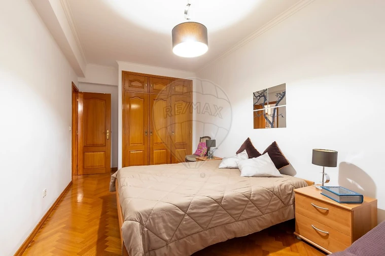 Apartamento T2 para Venda em Póvoa de Santa Iria e Forte da Casa Foto 18