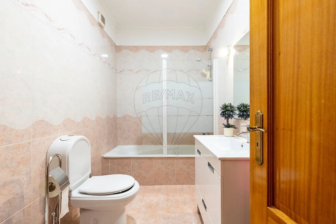 Apartamento T2 para Venda em Póvoa de Santa Iria e Forte da Casa Foto 15