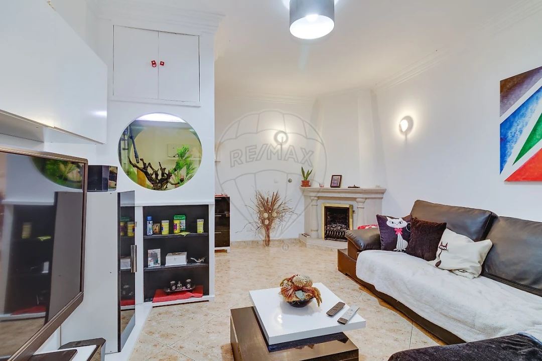 Apartamento T3 para Venda em Vialonga Foto 1