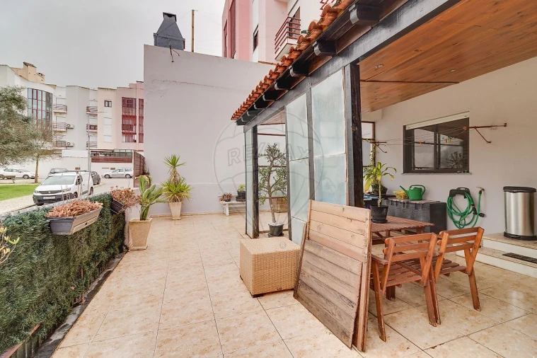 Apartamento T3 para Venda em Vialonga Foto 16