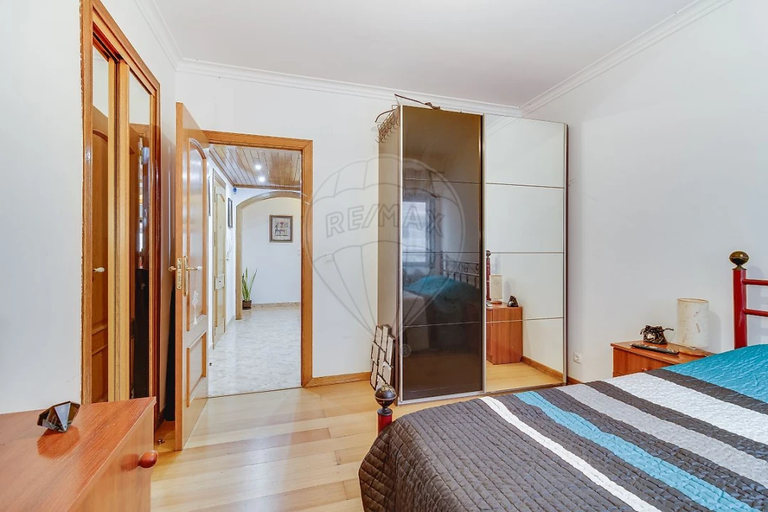 Apartamento T3 para Venda em Vialonga Foto 8