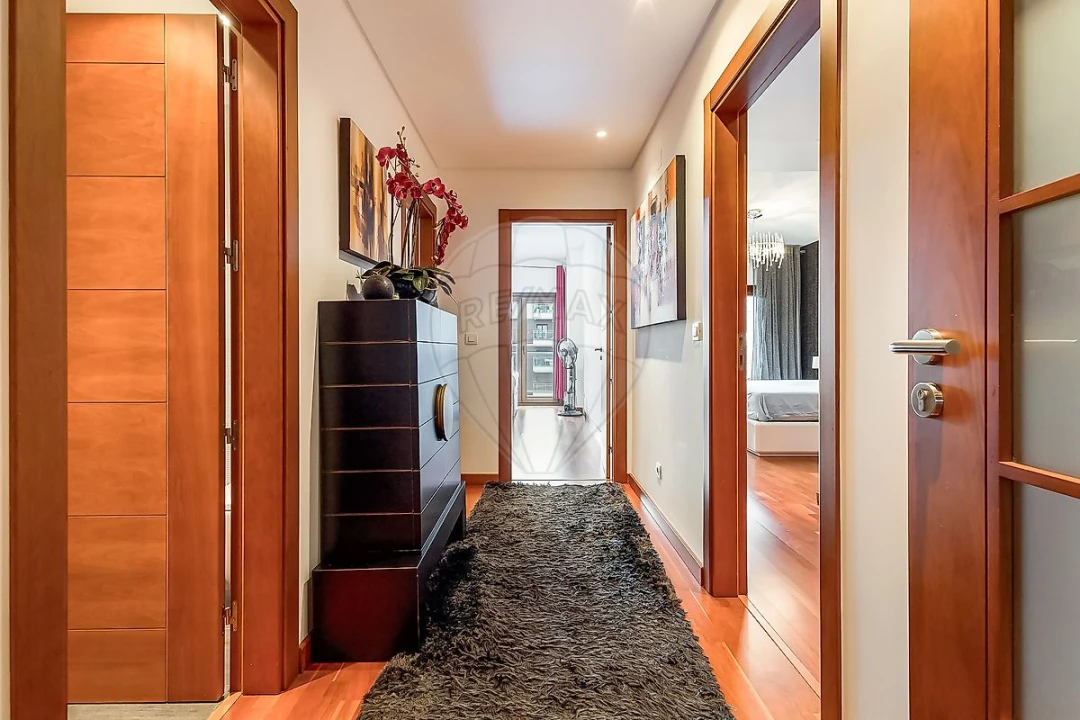 Apartamento T4 para Venda em Sacavém e Prior Velho Foto 9