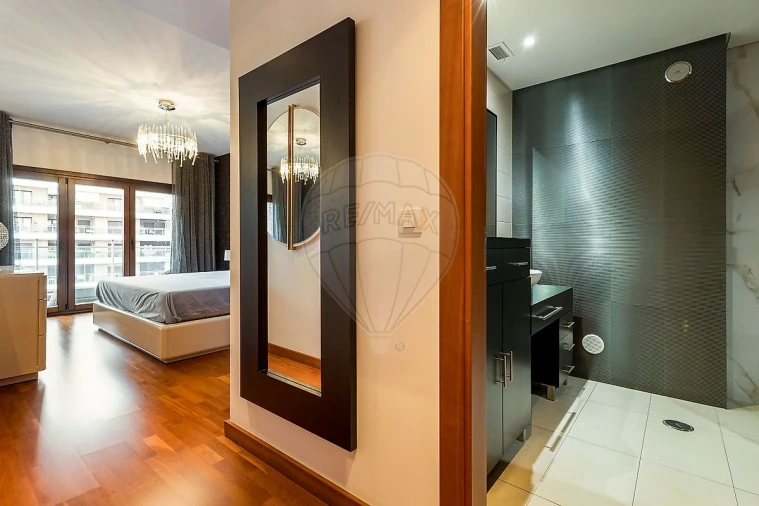 Apartamento T4 para Venda em Sacavém e Prior Velho Foto 14