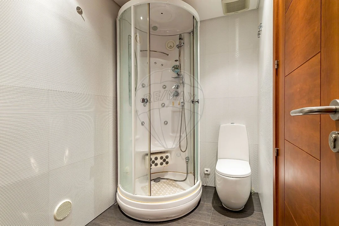 Apartamento T4 para Venda em Sacavém e Prior Velho Foto 21