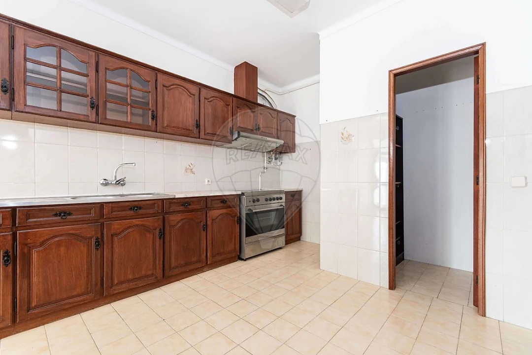 Apartamento T2 para Venda em Rio Maior Foto 12