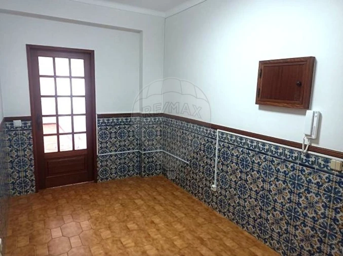 Apartamento T2 para Venda em Rio Maior Foto 4