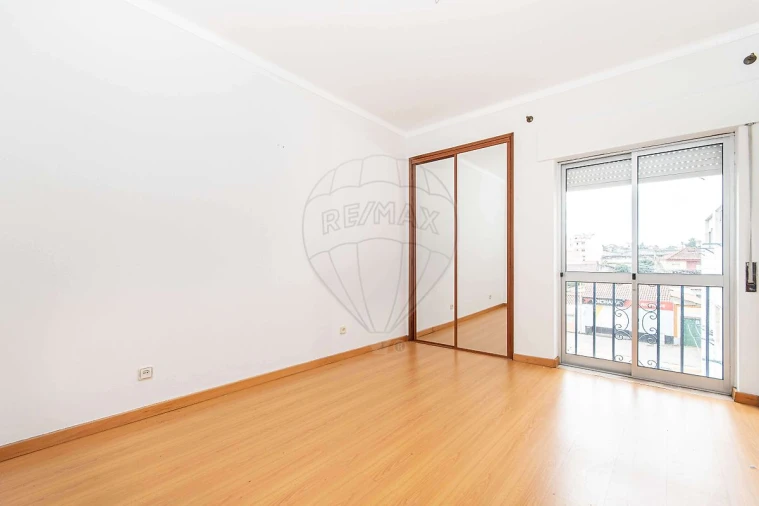 Apartamento T2 para Venda em Rio Maior Foto 5