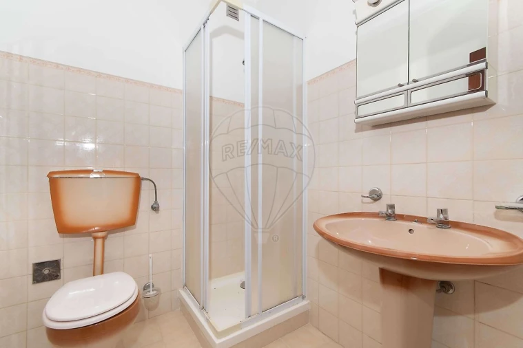 Apartamento T2 para Venda em Rio Maior Foto 14