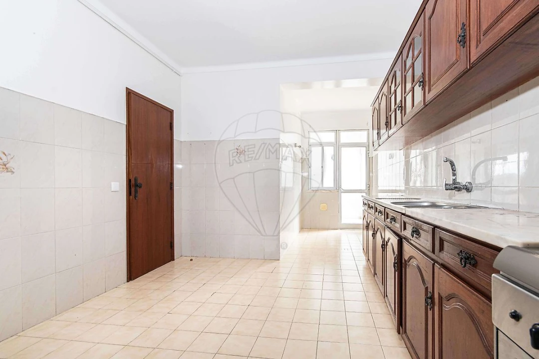 Apartamento T2 para Venda em Rio Maior Foto 11