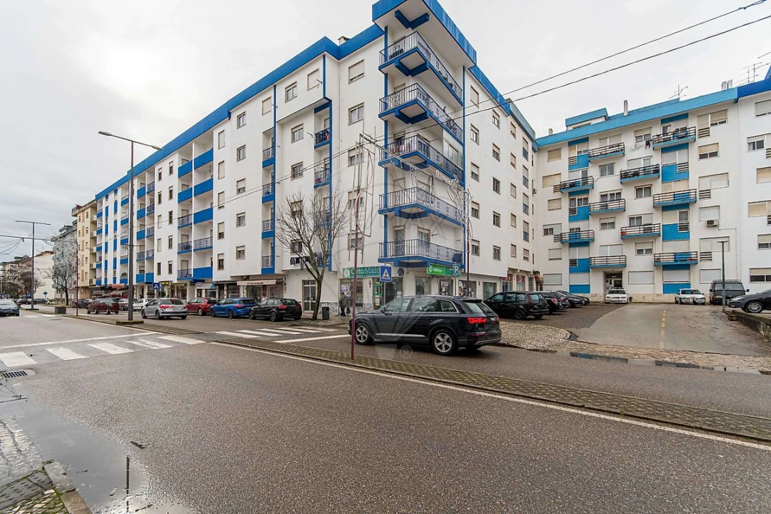 Apartamento T2 para Venda em Rio Maior Foto 16