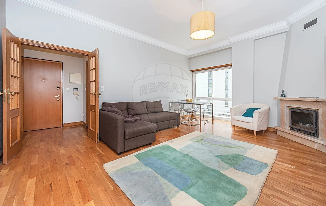 Apartamento T1 para Arrendamento em Avenidas Novas Foto 6