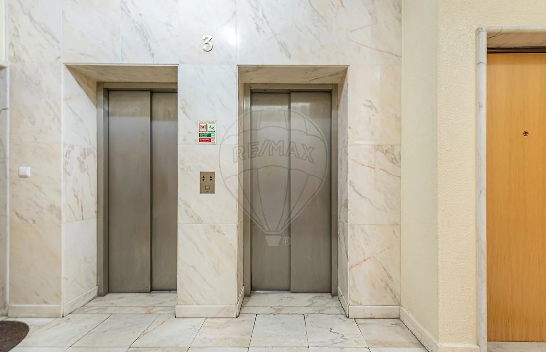 Apartamento T1 para Arrendamento em Avenidas Novas Foto 4