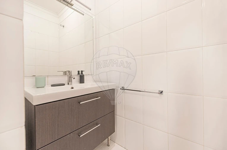 Apartamento T1 para Arrendamento em Avenidas Novas Foto 16