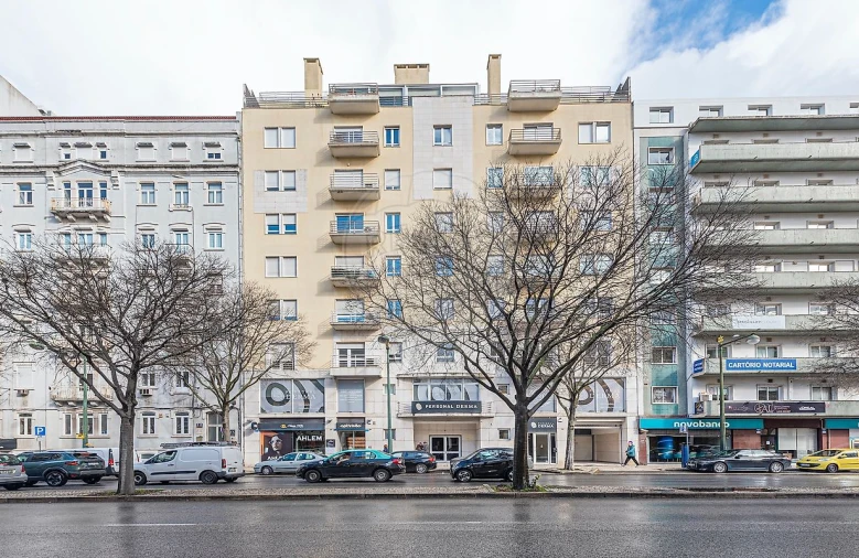 Apartamento T1 para Arrendamento em Avenidas Novas Foto 3