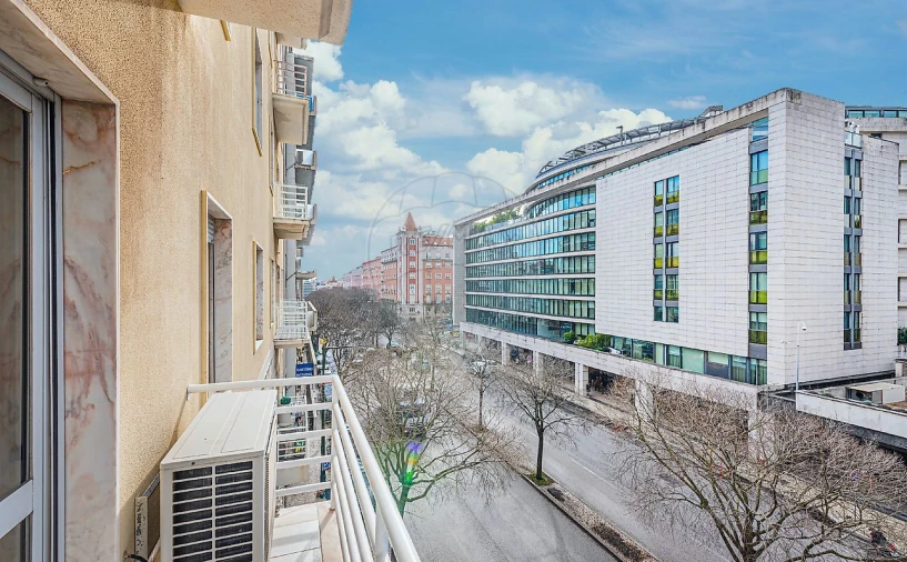 Apartamento T1 para Arrendamento em Avenidas Novas Foto 10