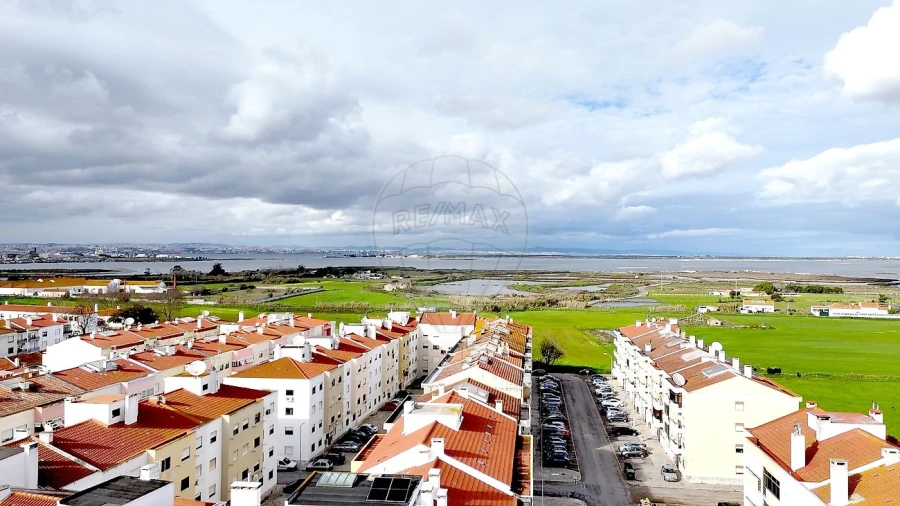 Apartamento T3 para Venda em Alhos Vedros Foto 25