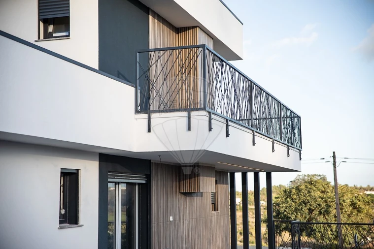 Moradia T4 para Venda em Cardosas Foto 37