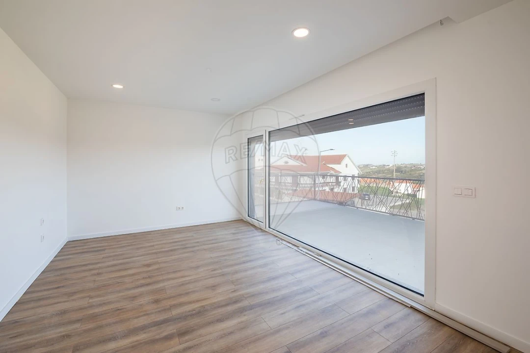 Moradia T4 para Venda em Cardosas Foto 21