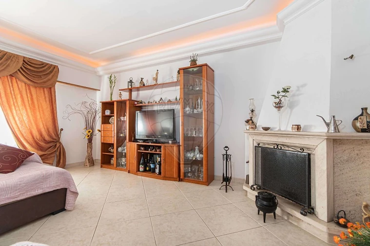 Apartamento T3 para Venda em Carregado e Cadafais Foto 1