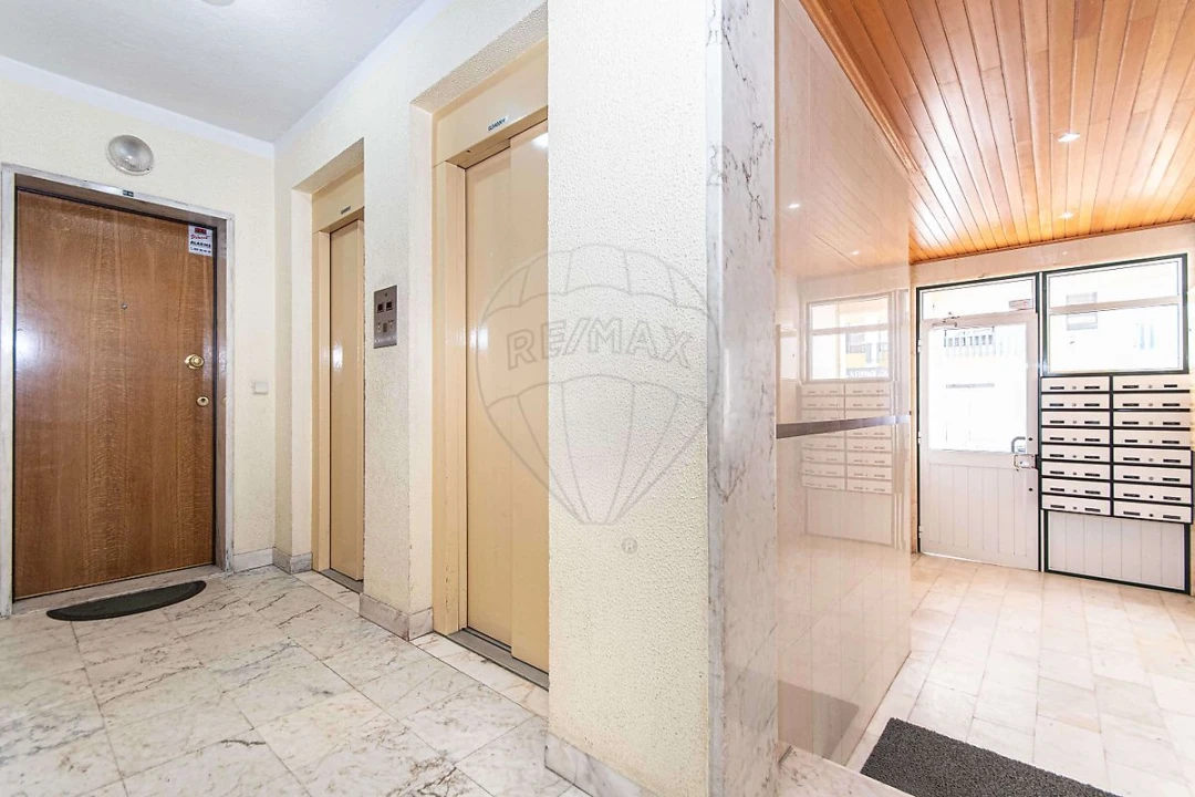 Apartamento T3 para Venda em Carregado e Cadafais Foto 21