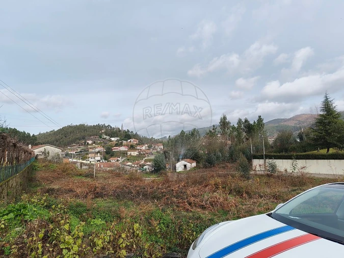 Terreno para Venda em Ossela Foto 10