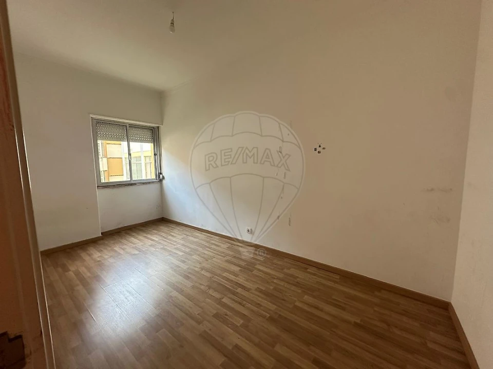 Apartamento T3 para Venda em Rio de Mouro Foto 13