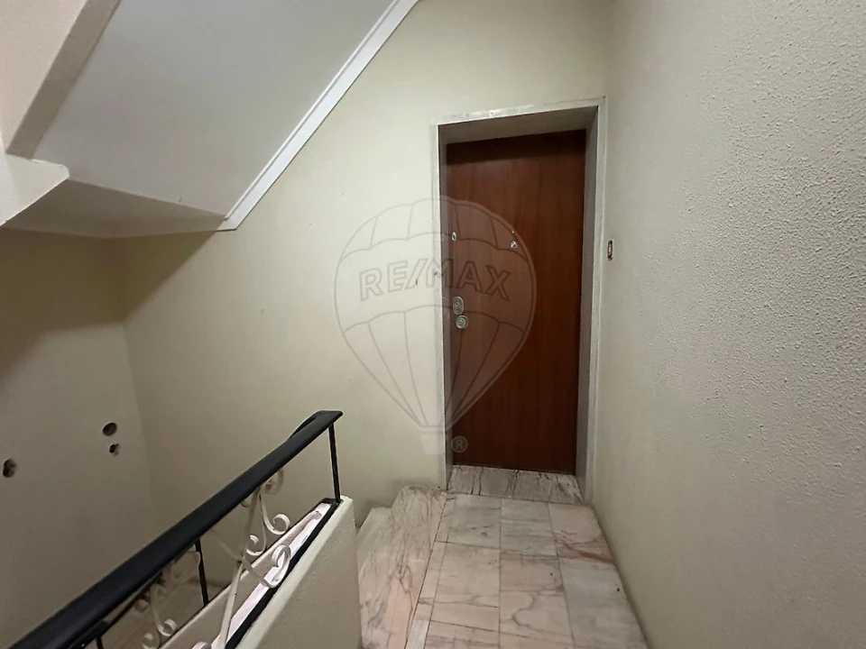 Apartamento T3 para Venda em Rio de Mouro Foto 24