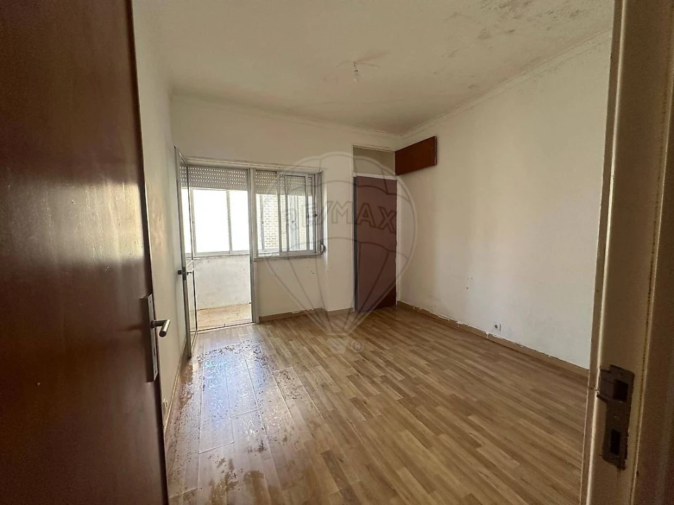 Apartamento T3 para Venda em Rio de Mouro Foto 18