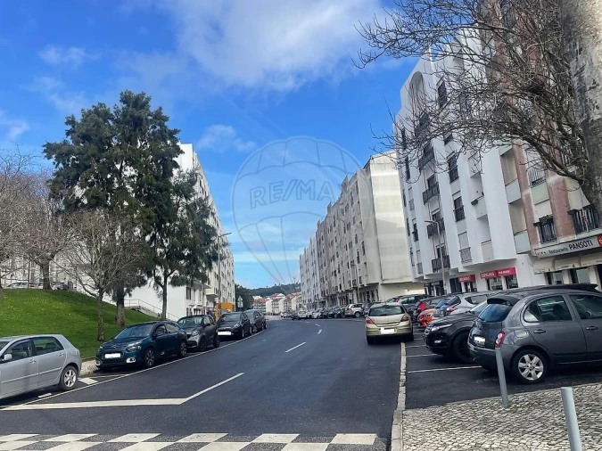 Apartamento T3 para Venda em Rio de Mouro Foto 5