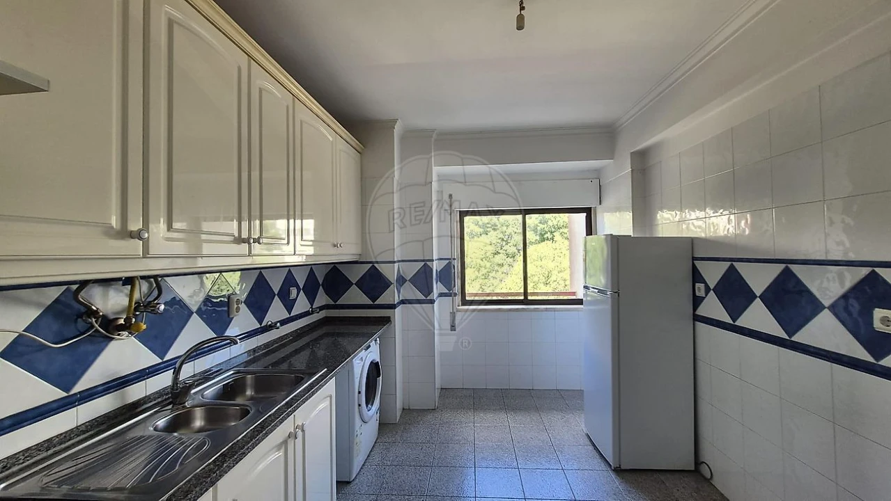 Apartamento T3 para Venda em Rio de Mouro Foto 13