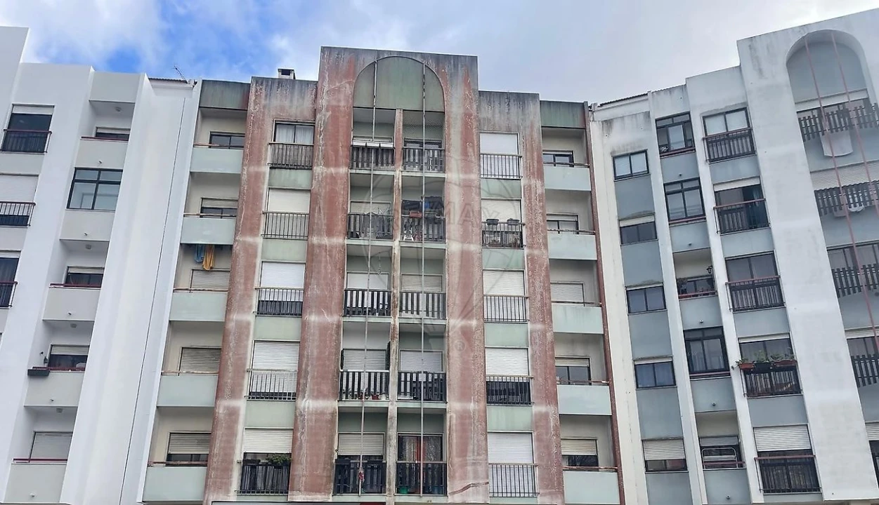 Apartamento T3 para Venda em Rio de Mouro Foto 7