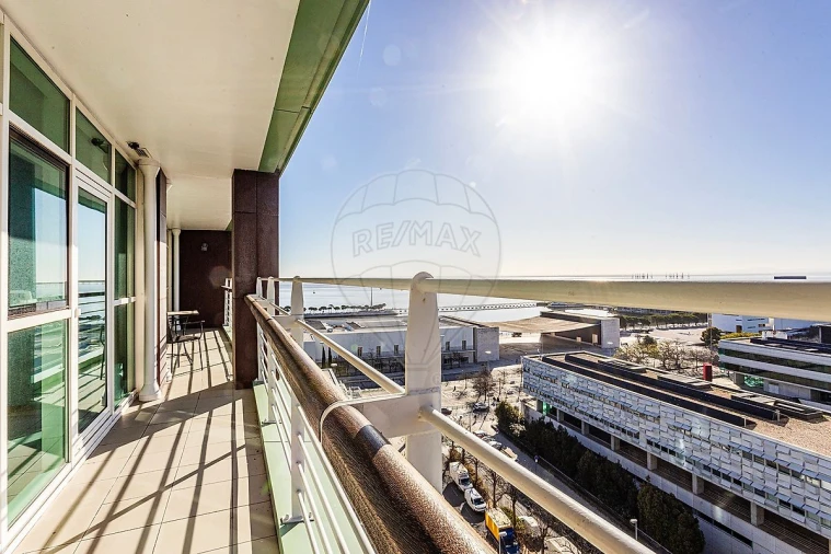 Apartamento T1 para Arrendamento em Parque das Nações Foto 7