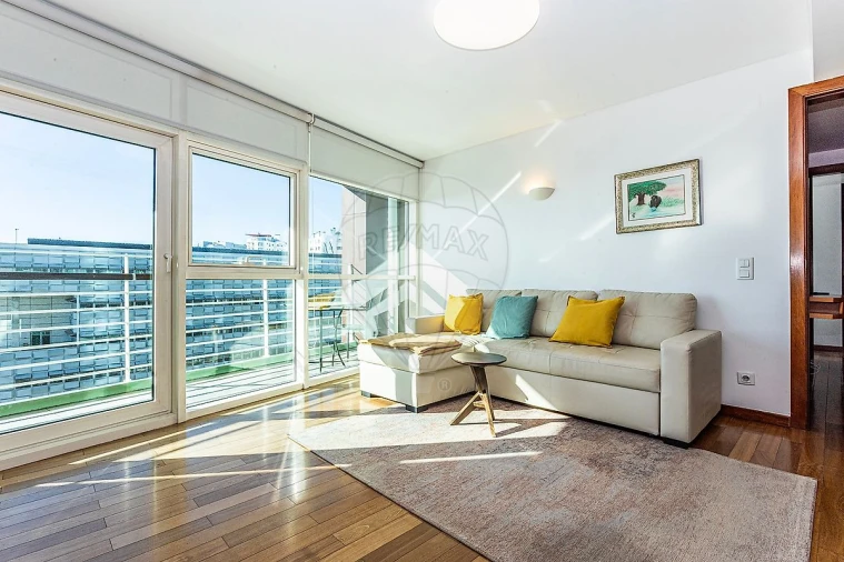 Apartamento T1 para Arrendamento em Parque das Nações Foto 12