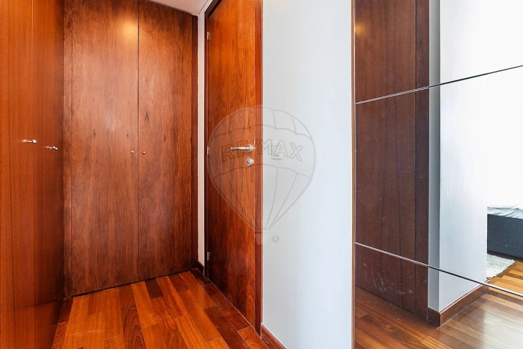 Apartamento T1 para Arrendamento em Parque das Nações Foto 18