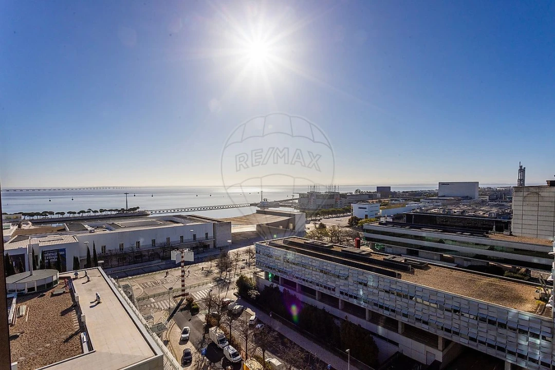 Apartamento T1 para Arrendamento em Parque das Nações Foto 8