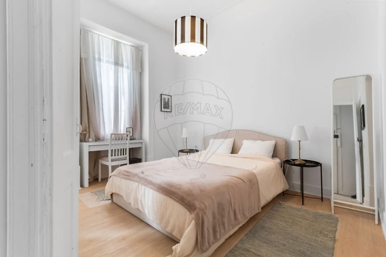 Apartamento T2 para Venda em Misericórdia Foto 3
