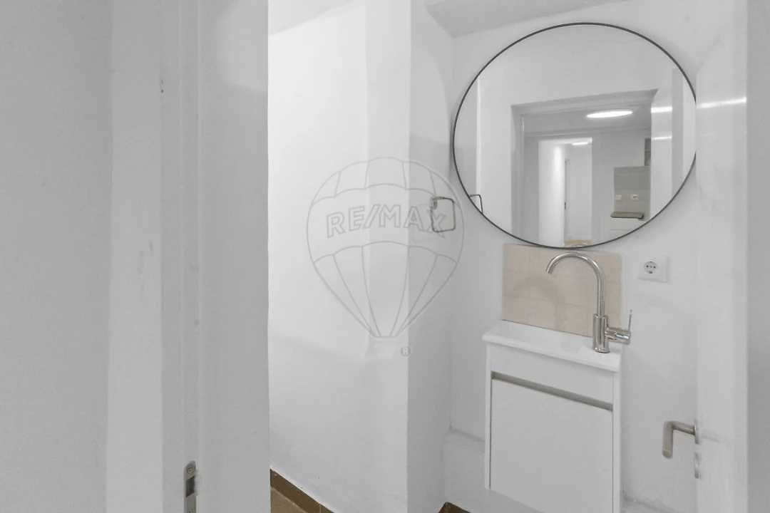 Apartamento T1 para Venda em Misericórdia Foto 7
