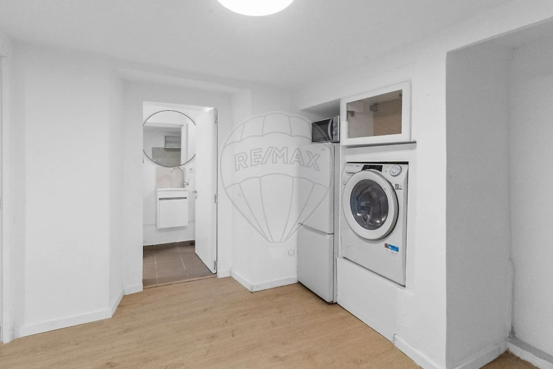 Apartamento T1 para Venda em Misericórdia Foto 5