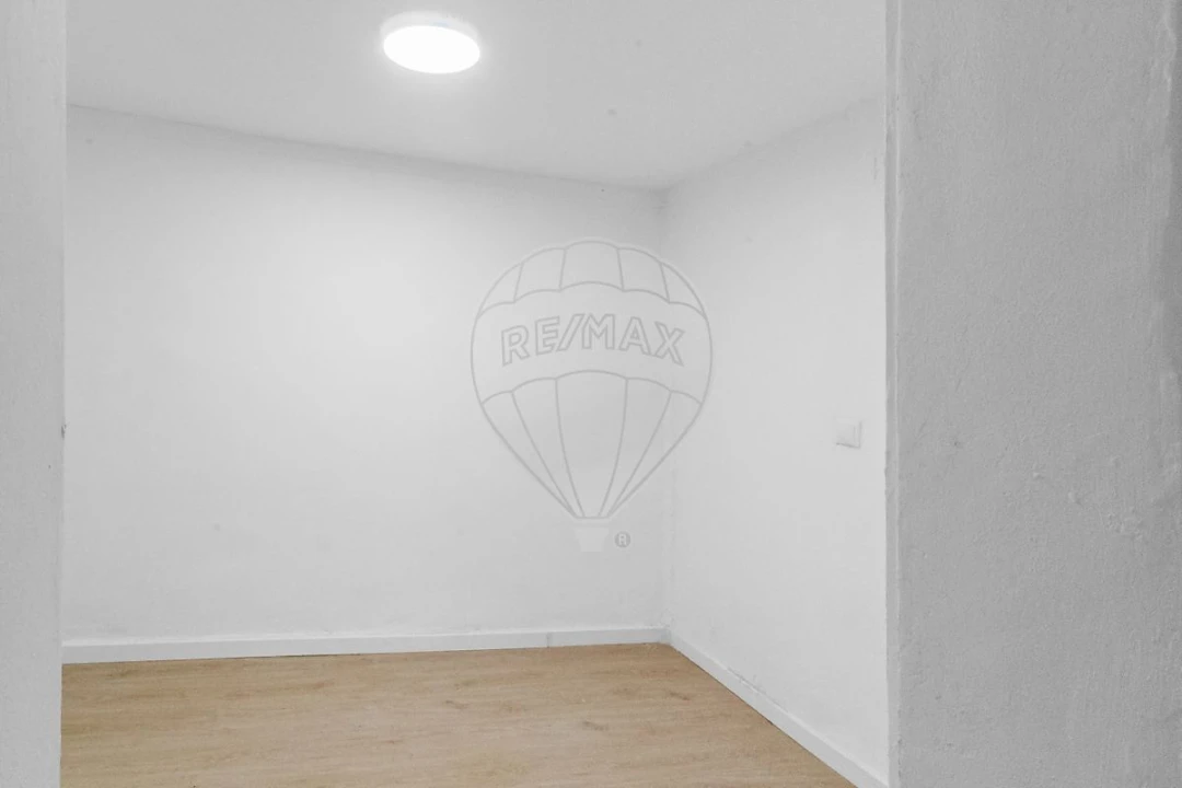 Apartamento T1 para Venda em Misericórdia Foto 1