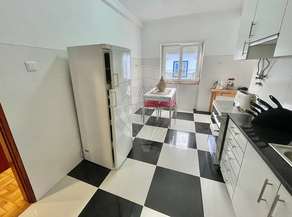 Apartamento T2 para Venda em São Domingos de Rana Foto 19