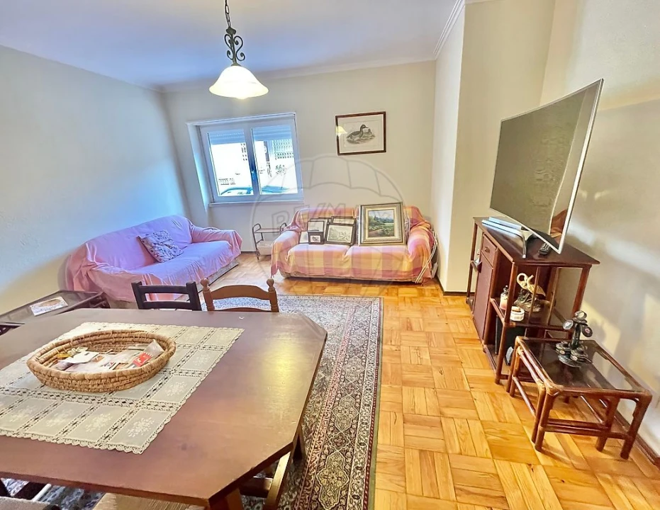 Apartamento T2 para Venda em São Domingos de Rana Foto 31