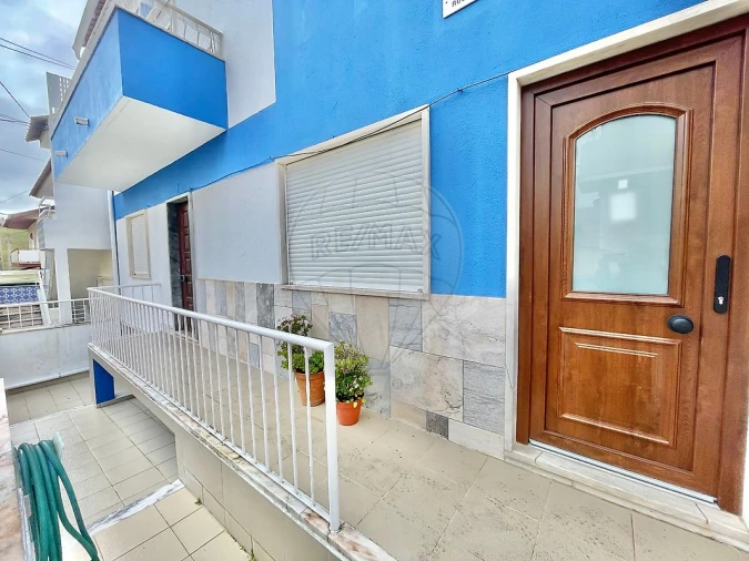Apartamento T2 para Venda em São Domingos de Rana Foto 24