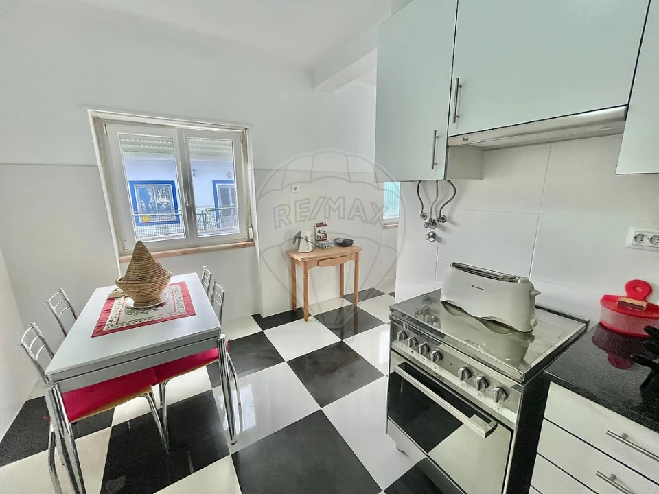 Apartamento T2 para Venda em São Domingos de Rana Foto 14