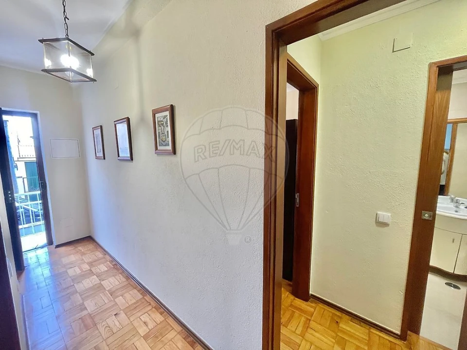Apartamento T2 para Venda em São Domingos de Rana Foto 5