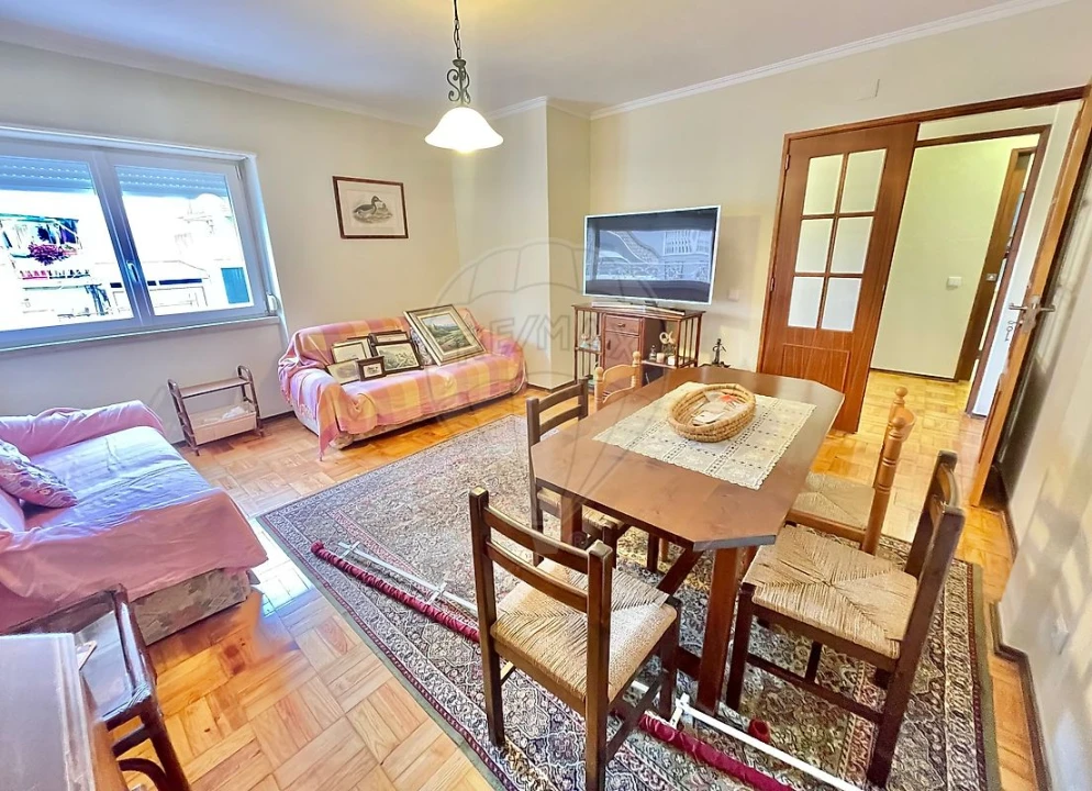 Apartamento T2 para Venda em São Domingos de Rana Foto 30