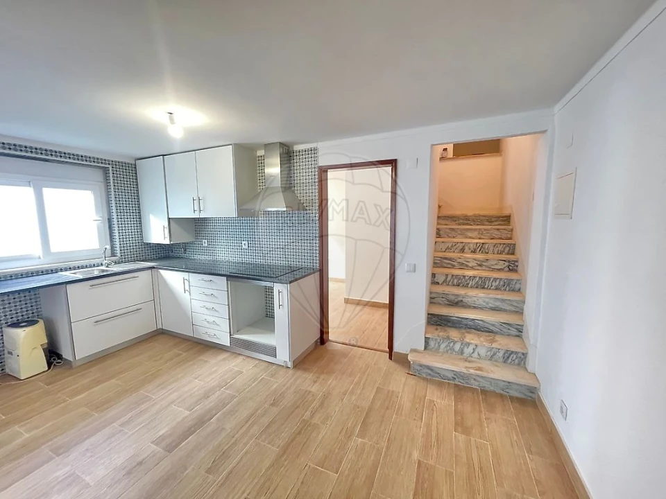 Apartamento T3 para Venda em São Domingos de Rana Foto 14