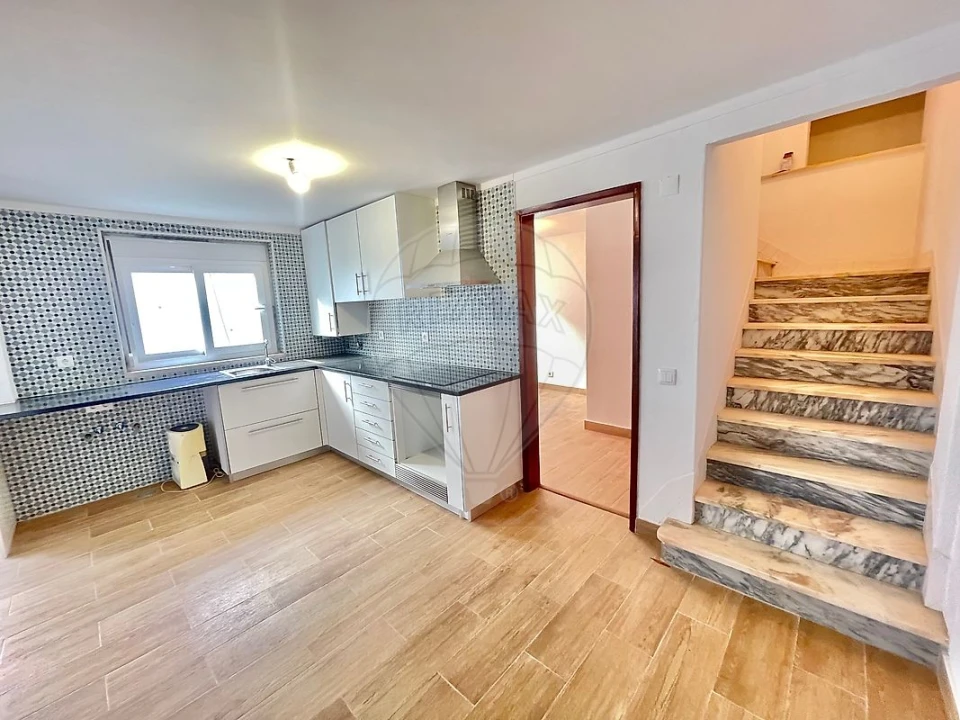 Apartamento T3 para Venda em São Domingos de Rana Foto 29